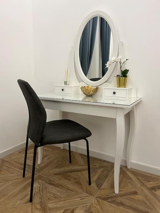 Apartment Heaven Luxury - 4 Bedroom 3 Bth, 13 Pr, Dowtown Rom