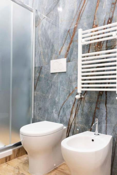 Heaven Luxury - 4 Bedroom 3 Bth, 13 Pr, Dowtown Apartment Rom