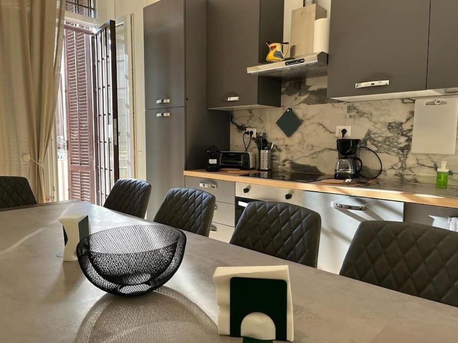 Heaven Luxury - 4 Bedroom 3 Bth, 13 Pr, Dowtown Apartment *